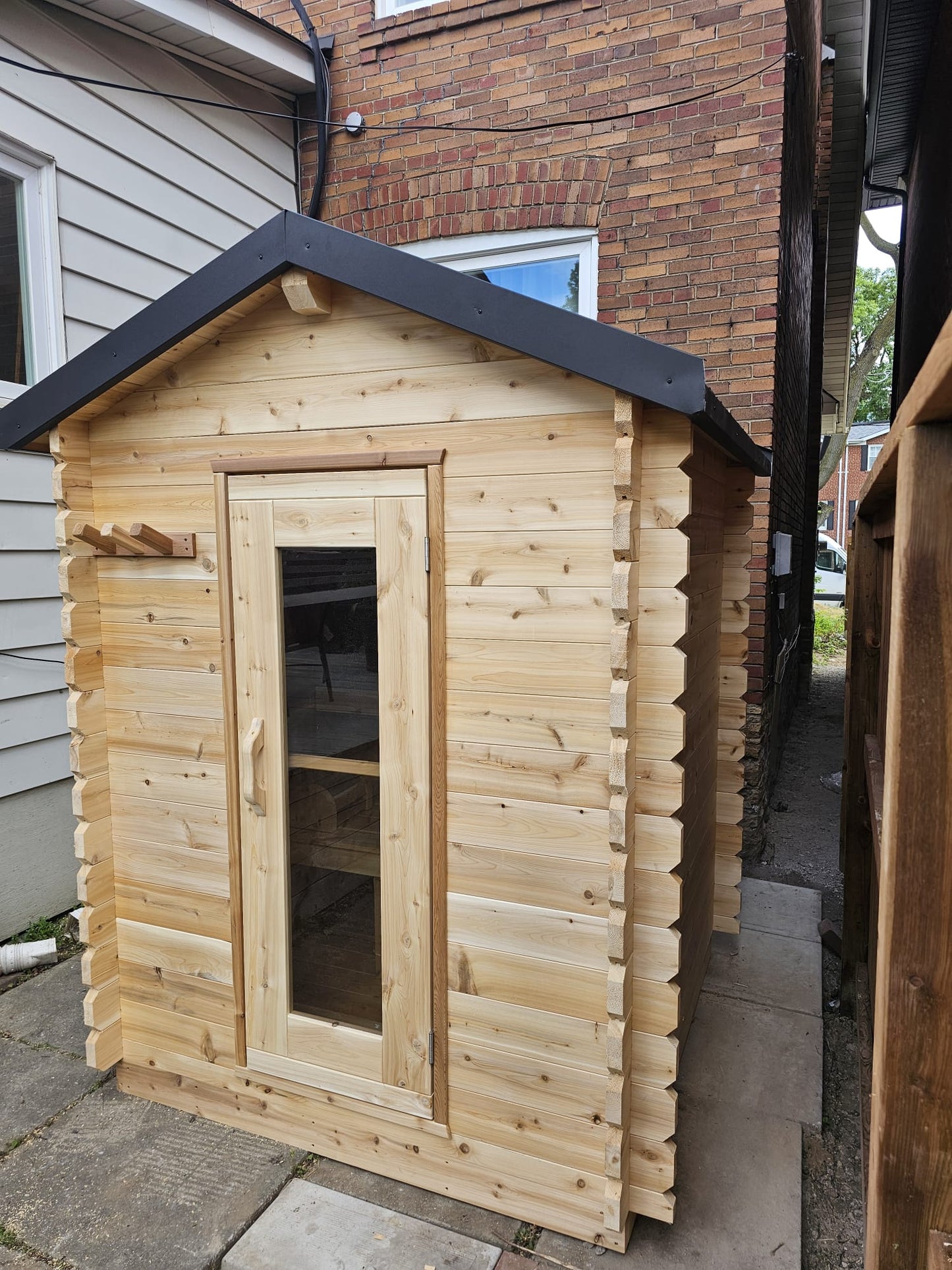 Canadian Timber CT Granby Cabin Outdoor Sauna | Premium Canadian Cedar Outdoor Sauna