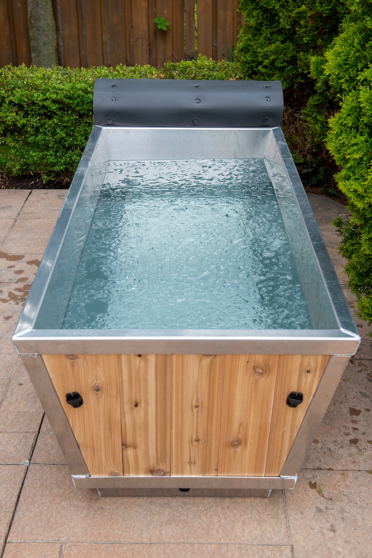 Canadian Timber Polar Plunge Tub | Premium Canadian Cedar Cold Plunge